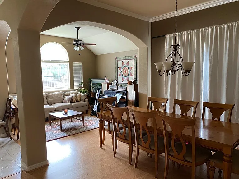 2945 Silvercrest Ln — Photo 12
