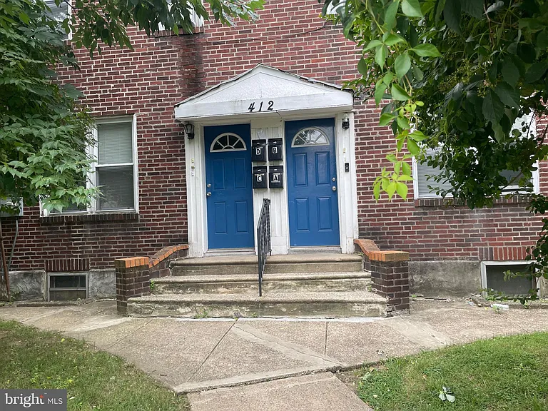 412 E Walnut Ln #3 — Photo 1