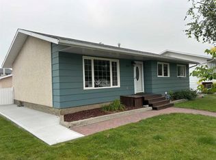 9610 S 79th Ave, Peace River, AB T8S1E6