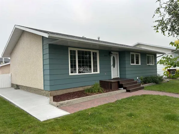 9610 S 79th Ave, Peace River, AB T8S 1E6