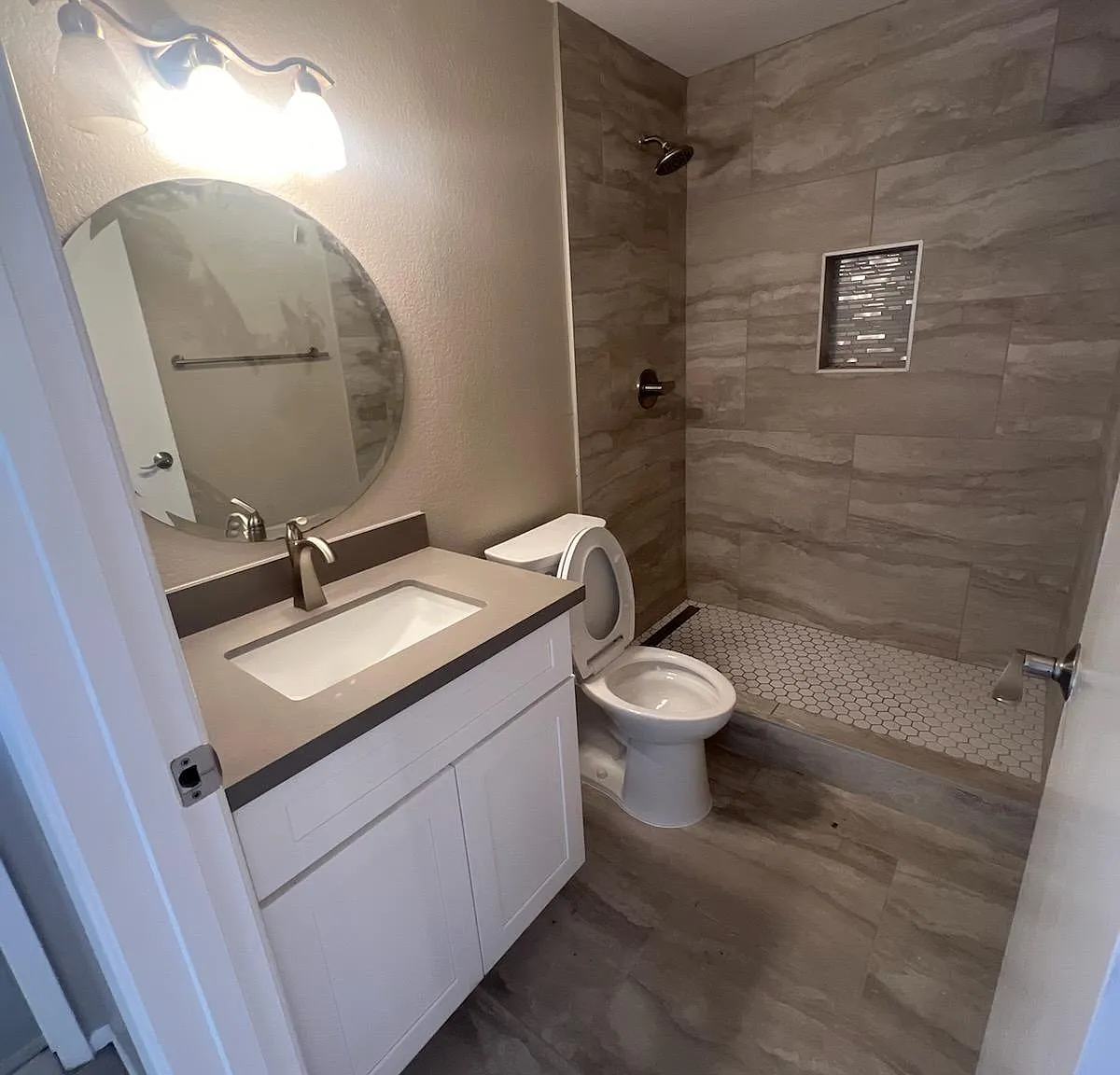 2 bed, 964 sqft, $1,800 — Photo 4