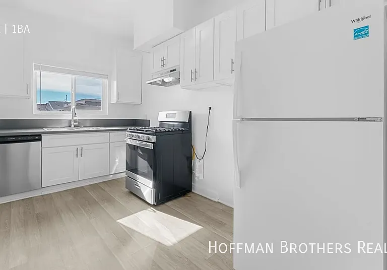 600 N Soto St #207 — Photo 2