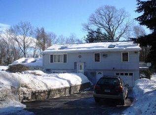 16 Charcoal Ridge Rd S, Danbury, CT 06811