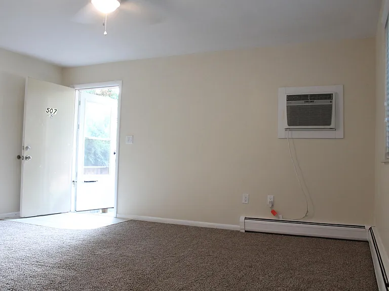 Living room - view of main entrance