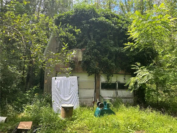 3960 Ball Rd, Marion, NY 14505
