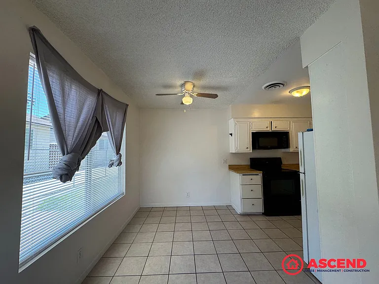 3817 K St — Photo 13