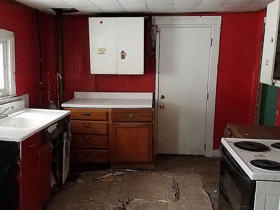 2nd image of 8 Hill St
