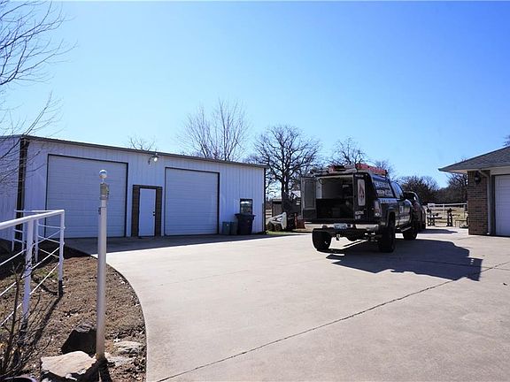 3rd image of 18012 SE 59th St