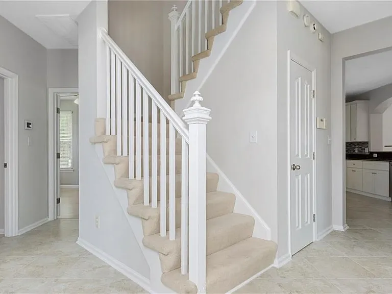 2573 Springhaven Dr — Photo 4