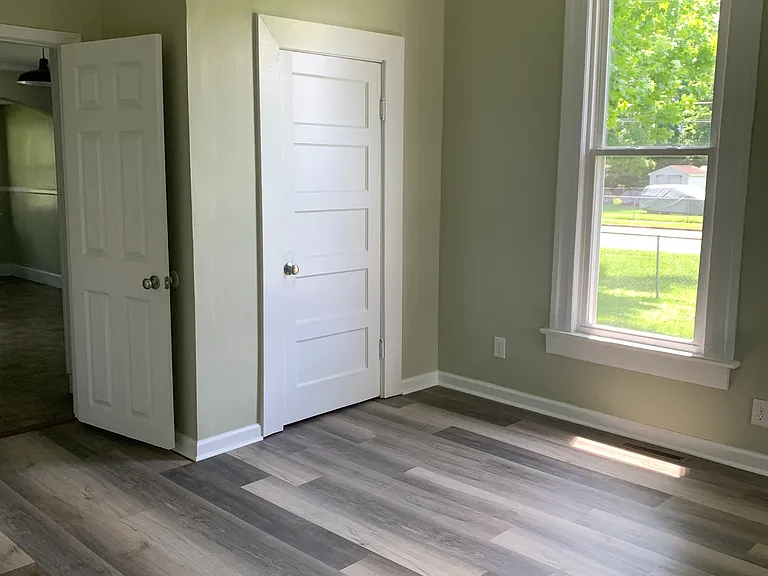 1132 Park Ave — Photo 11