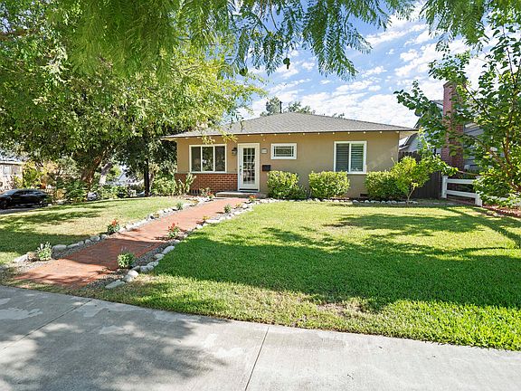 2nd image of 210 W Montecito Ave
