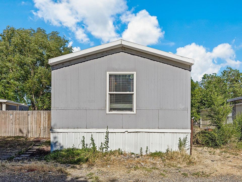 1st image of 195 Honeysuckle Cir