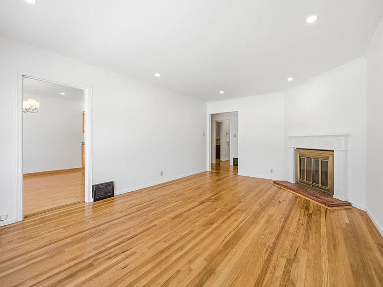 521-523 Taraval St #521 — Photo 10
