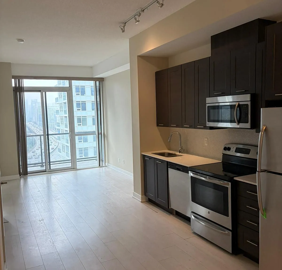 1 bed, $2,300 — Photo 2
