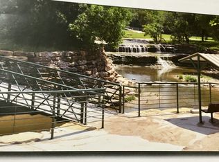 216 River Trail Ct, Fort Worth, TX 76114