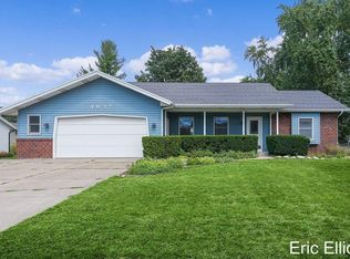 1937 Mulberry Ln, Jenison, MI 49428