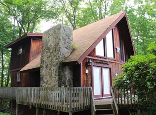 261 Gravity Rd, Lake Ariel, PA 18436