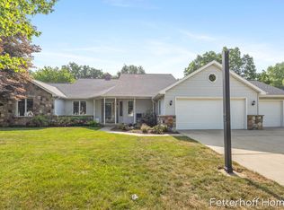 1900 Cherry Run Dr NW, Grand Rapids, MI 49504