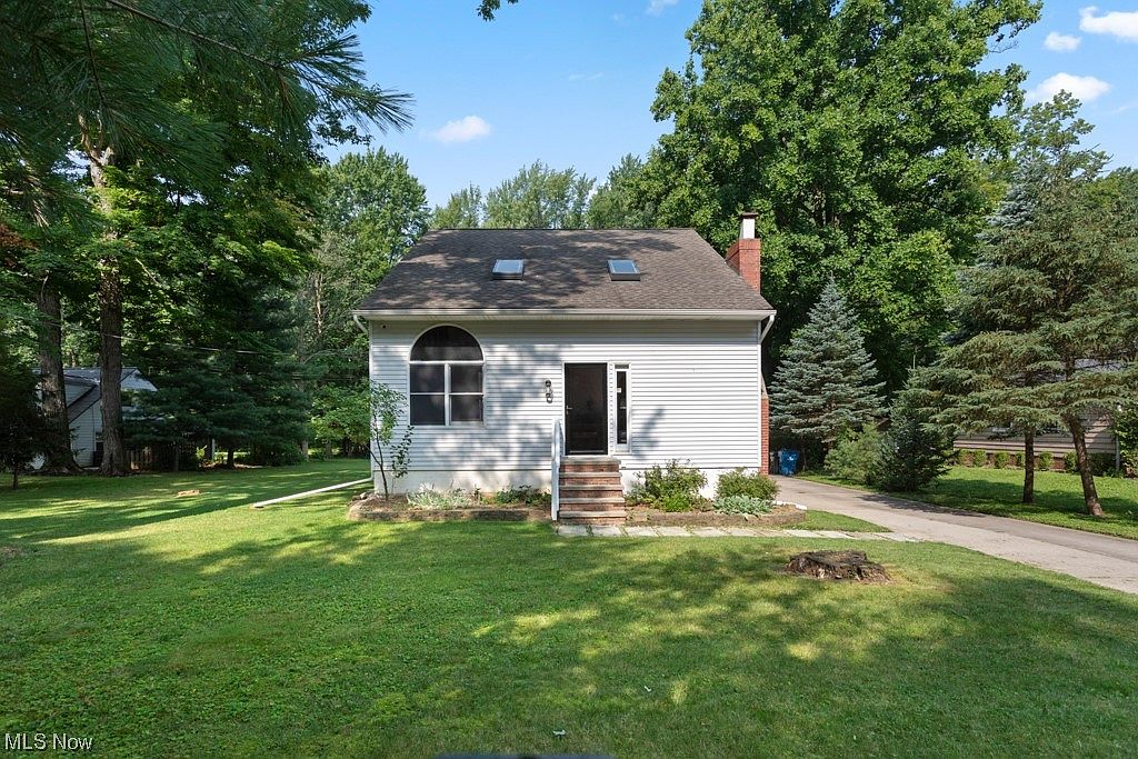 4752 Lansing Dr, North Olmsted, OH 44070 Zillow