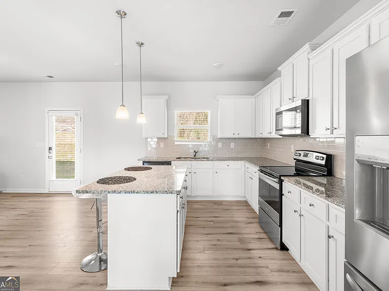 100 Petunia Ct — Photo 11