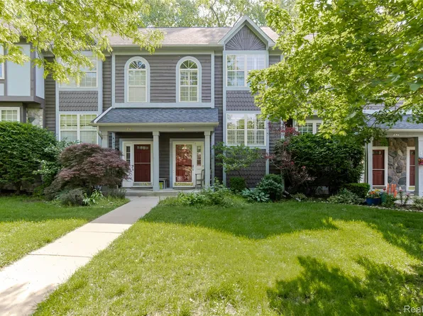 234 Lyn Anne Ct, Ann Arbor, MI 48103