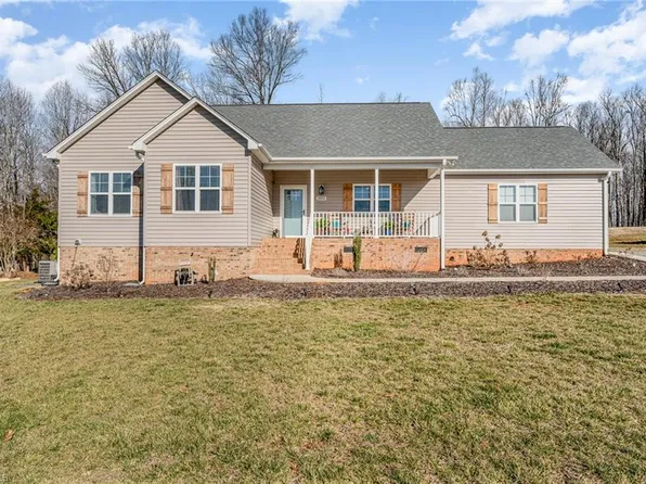 2855 Staley Store Rd, Liberty, NC 27298