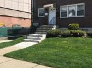 14-18 2nd St, Staten Island, NY 10306