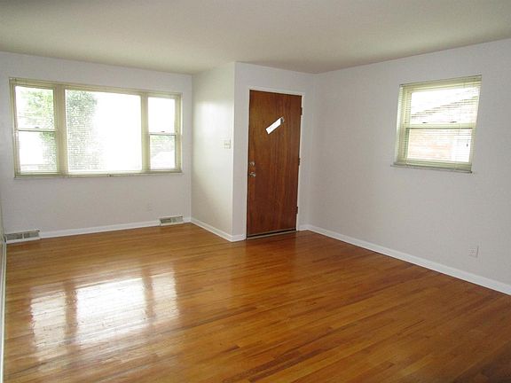 4th image of 116 Biscoe Dr