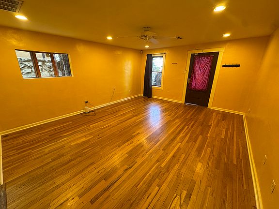 4th image of 521 Brownlee Ave