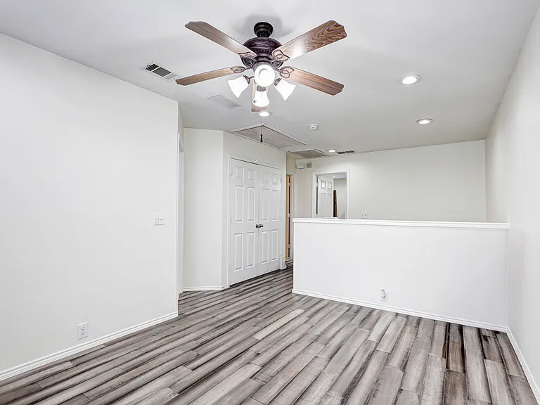 10716 Traymore Dr — Photo 22