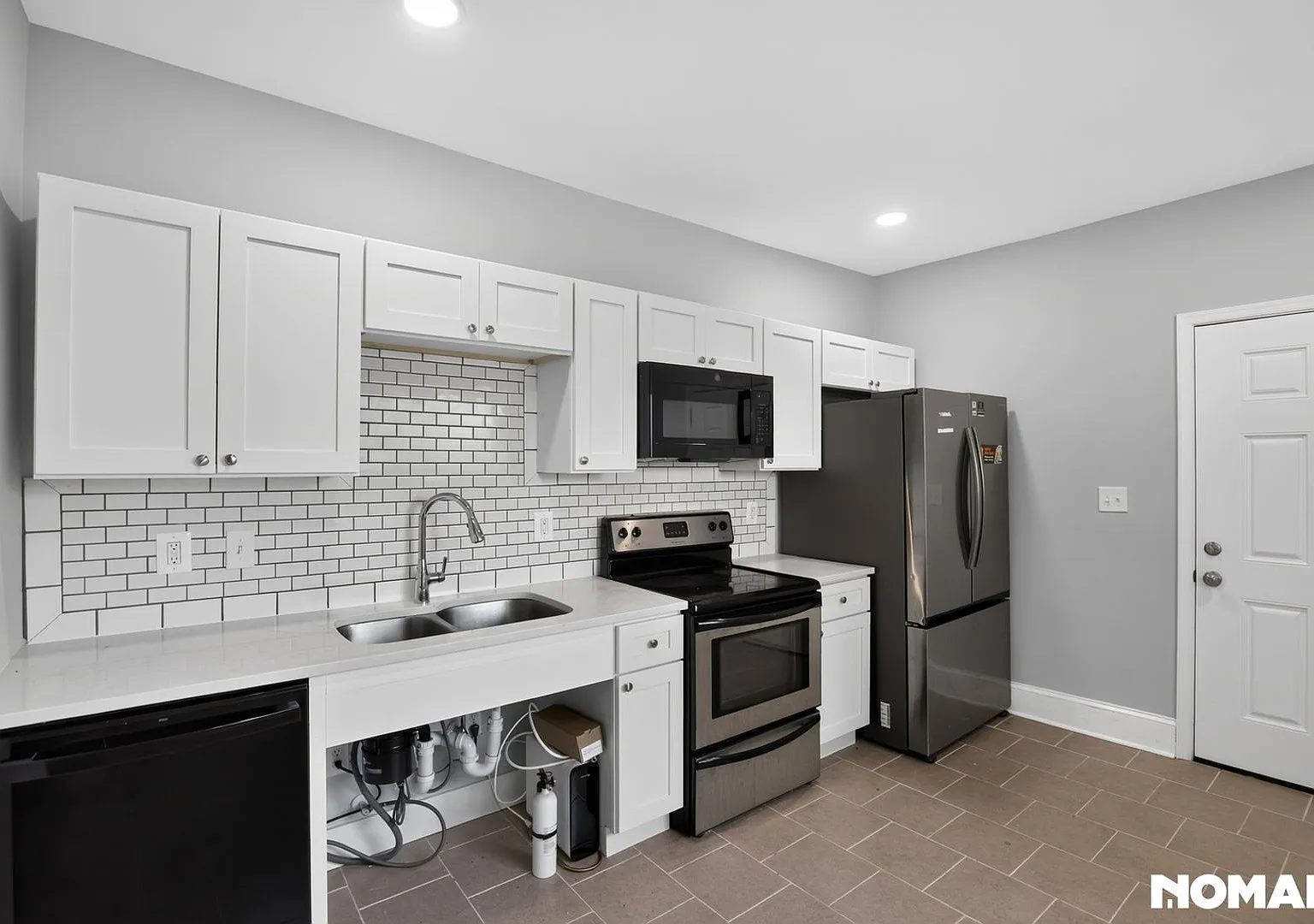 ADA Friendly Charming 3BR House in Middle River — Photo 2