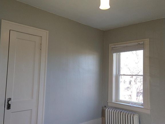 4th image of 1076 Jefferson Ave #3