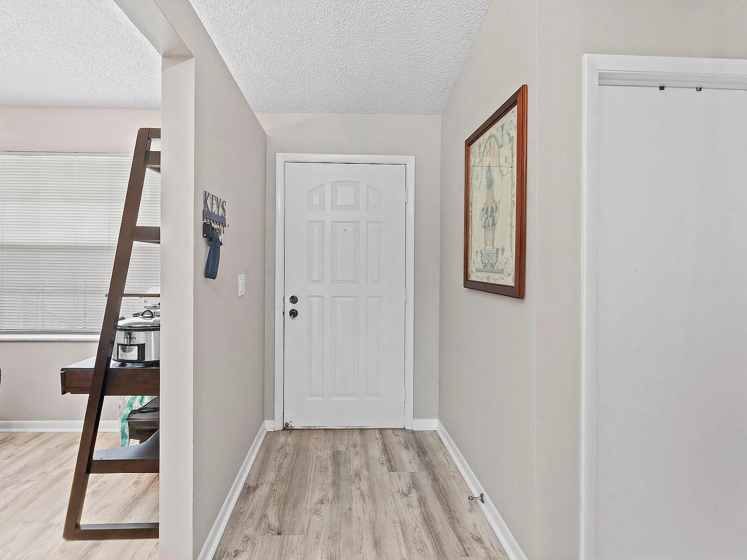 2 bed, 2.0 bath, 1178 sqft, $2,700 — Photo 4