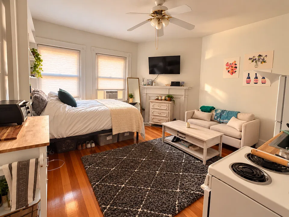 126 Saint Marys St #5