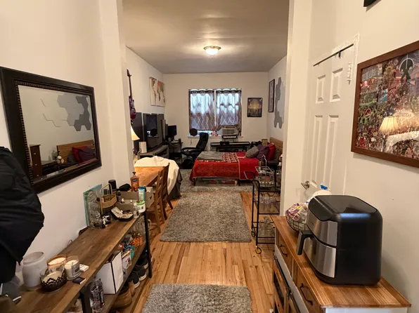 420 E 82nd St APT 2M, New York, NY 10028