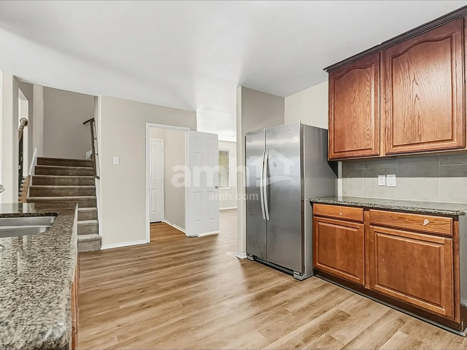 5 bed, 2.5 bath, 2924 sqft, $2,420 — Photo 4
