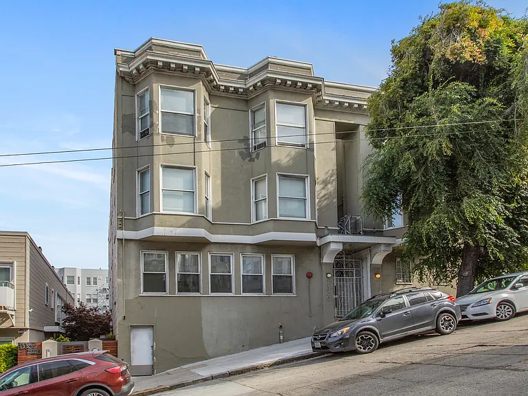1330 Union St #4 — Photo 10