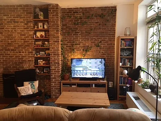 Rented by Allen Harris, LREB | media 20