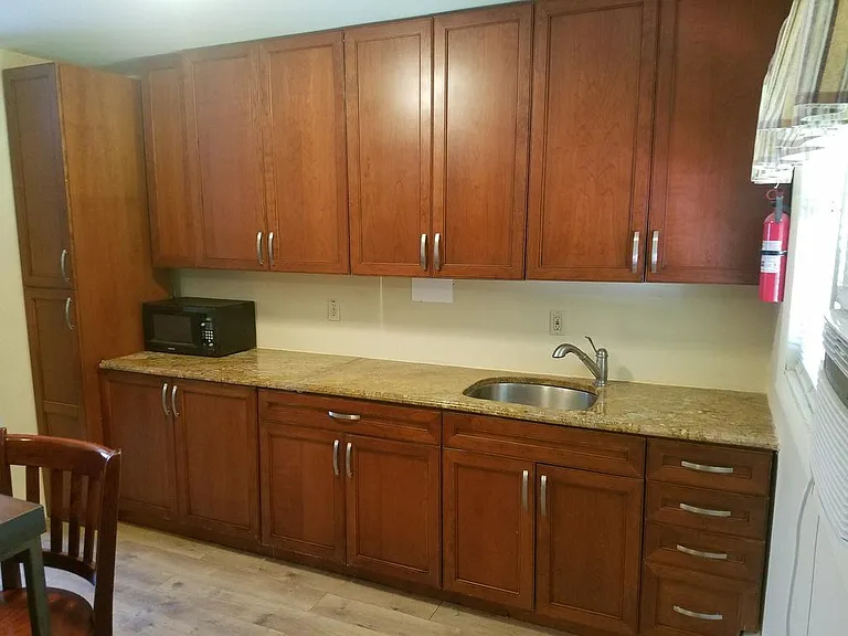 39 Woodlawn Ave — Photo 13