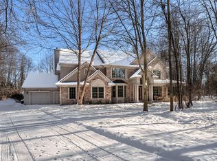 6450 E Bay Ln, Richland, MI