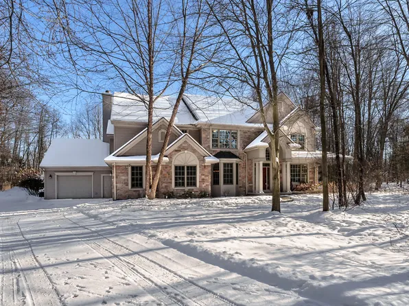 6450 E Bay Ln, Richland, MI 49083