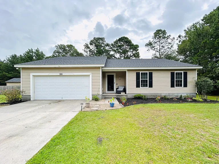 106 Camellia Creek Dr — Photo 1