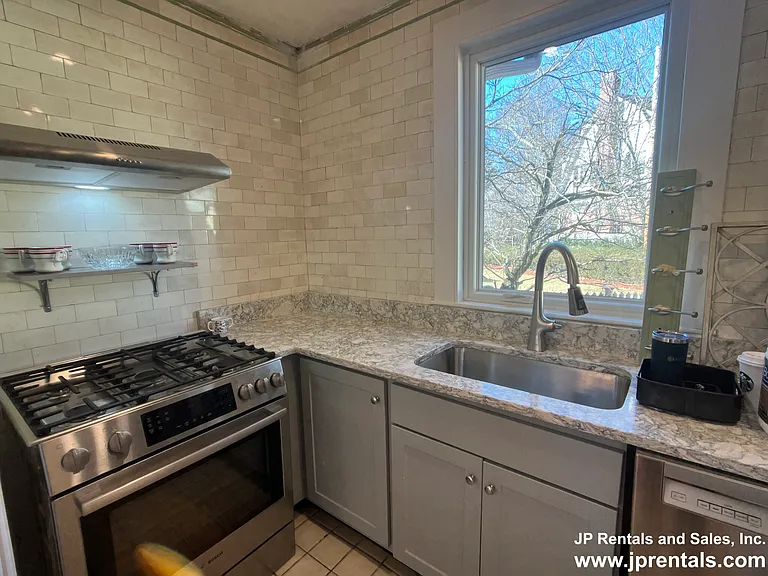1 Arborway — Photo 10