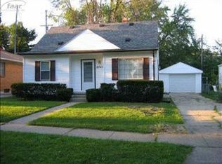 2746 Wolcott St, Flint, MI 48504