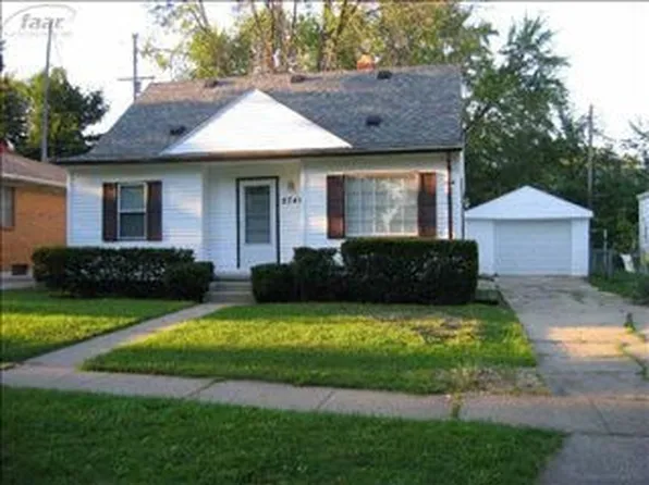 2746 Wolcott St, Flint, MI 48504