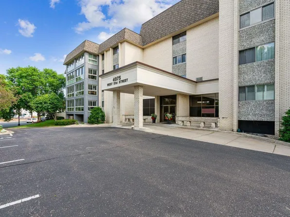4075 51st St W #111, Edina, MN 55424