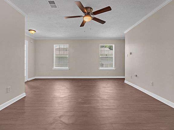 5th image of 4001 Wesley Forest Pl