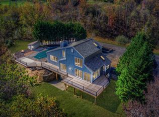 5680 Castle View Ln, Roanoke, VA 24018
