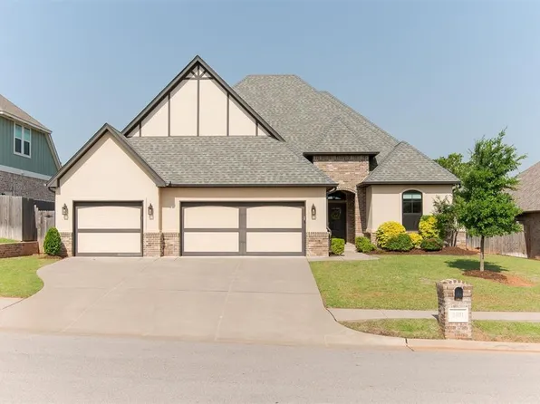 2401 Bretton Ln, Edmond, OK 73012