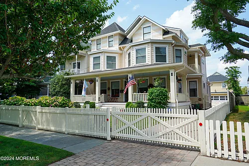 511 Asbury Ave #MAIN HOME Photo 1